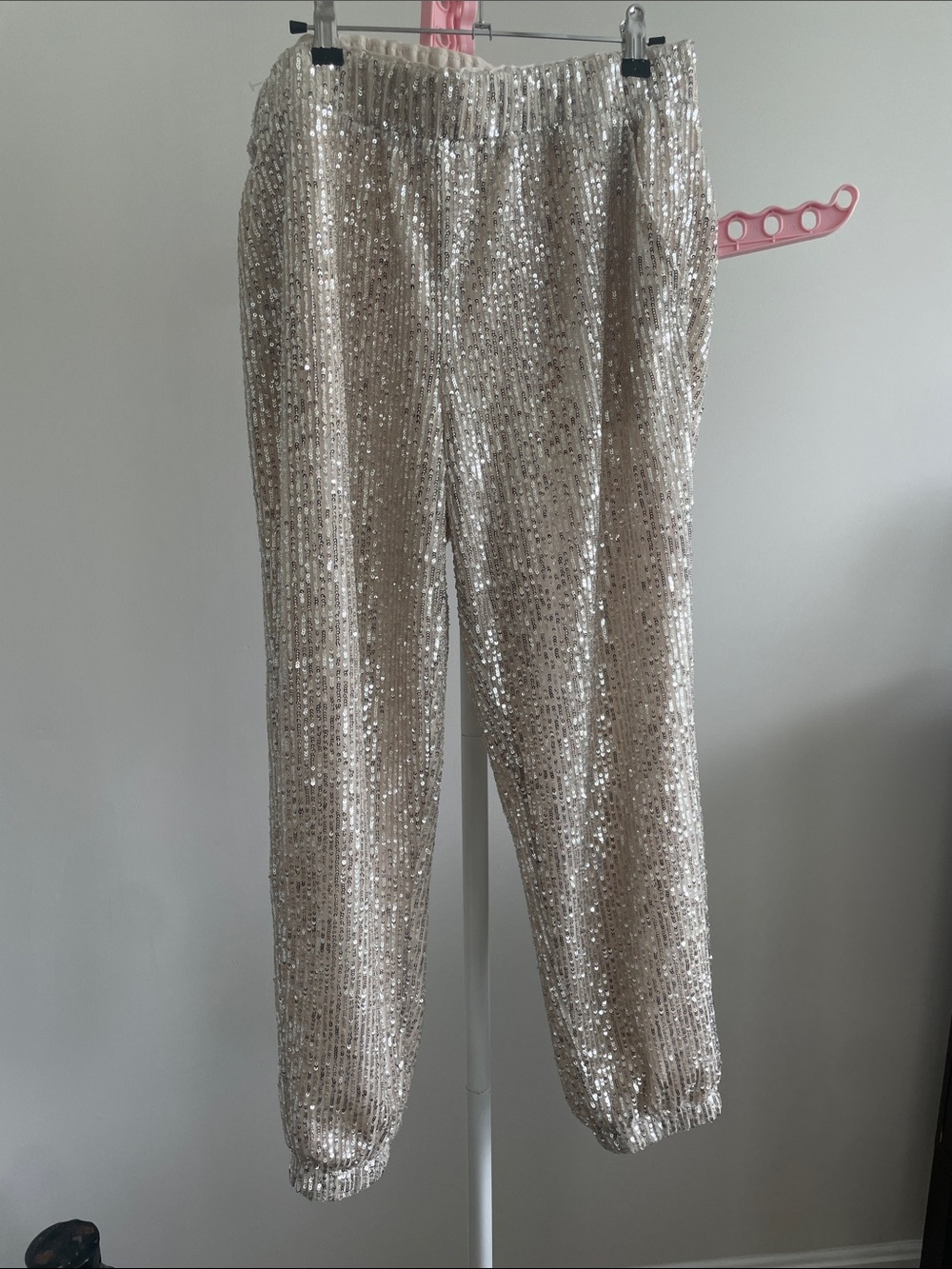 LOFT size Medium Sequin Jogger Pants in Champagne